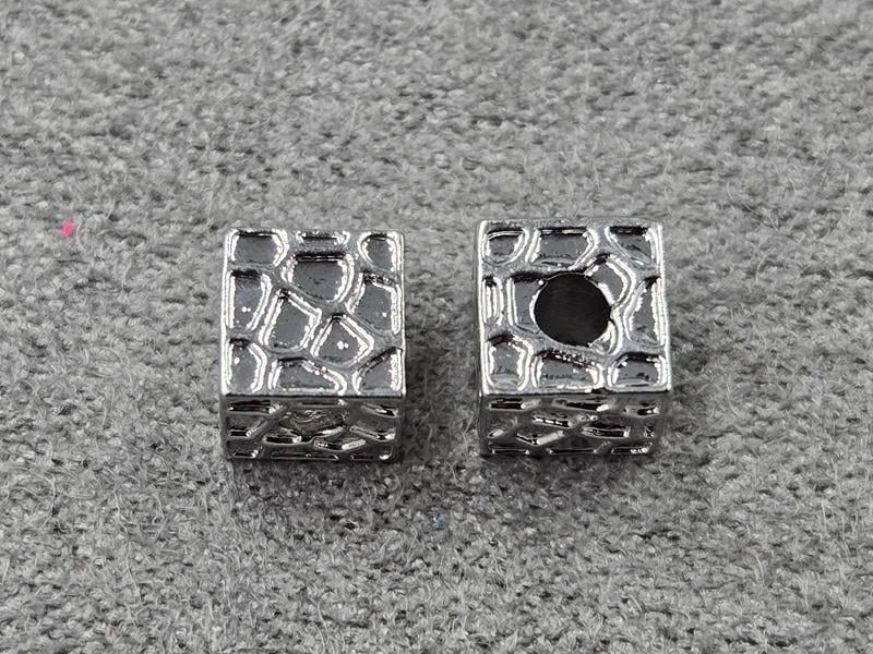 Бусина кубік 6 мм колір сталь (гіпоалергений сплав)