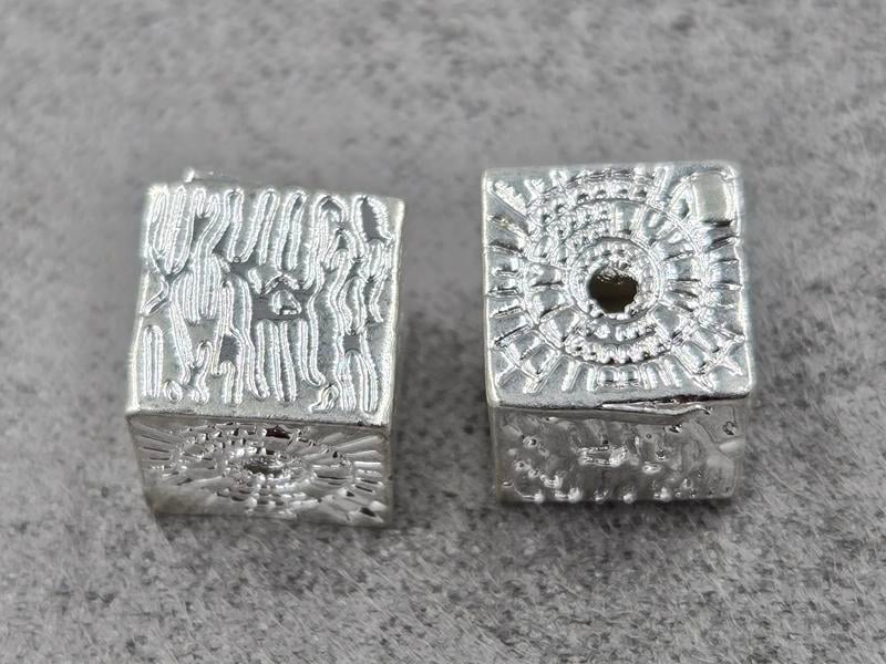 Бусина кубік 9*10 мм колір срібло (гіпоалергений сплав)