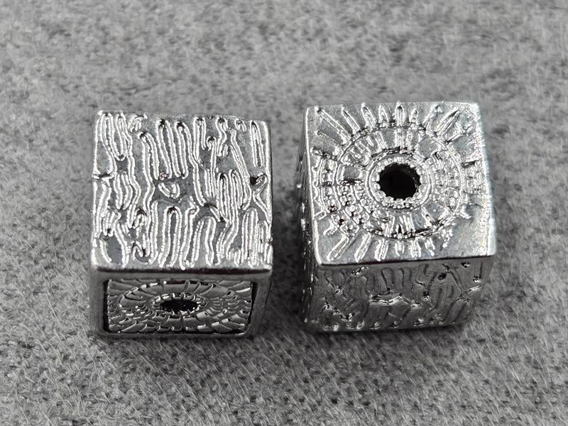 Бусина кубік 10*9 мм колір сталь (гіпоалергений сплав)