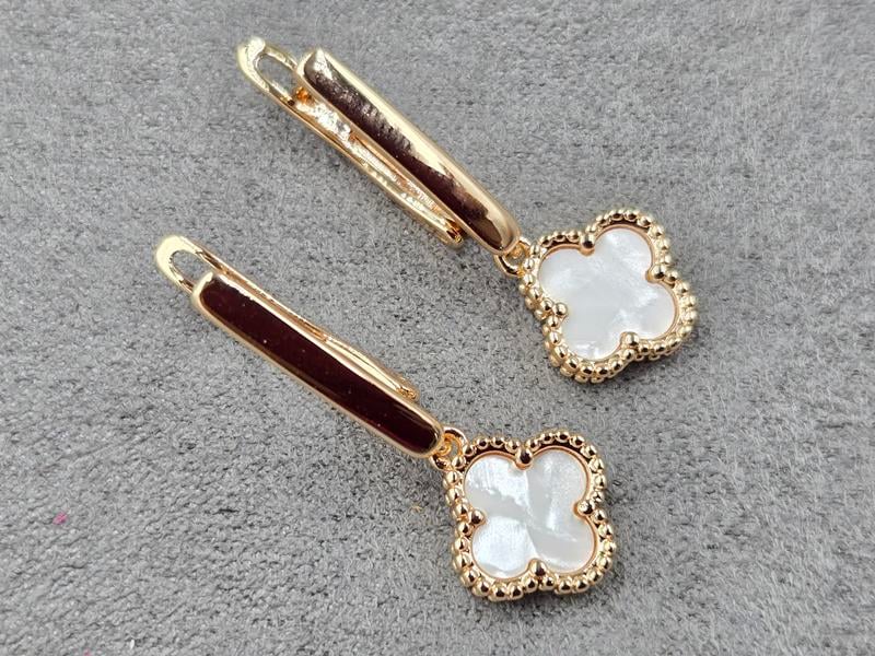 Сережки конюшина 11 мм висота 30 мм колір золото (мед. сплав)