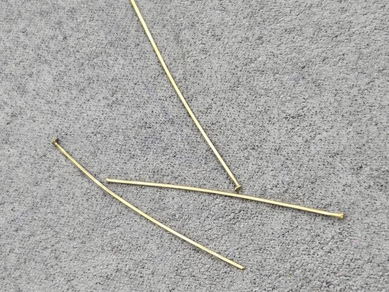 Гвоздики 1,5 мм товщина 0,6 мм довжина 4 см 10 шт колір лимон нержавіюча сталь