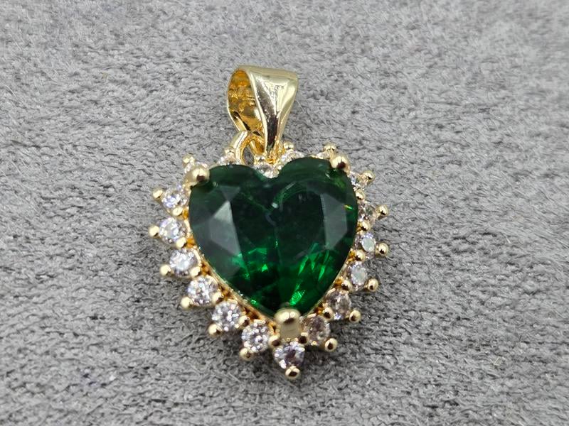 Підвіска серце 15 мм зелене колір лимонне золото (гіпоалергений сплав)