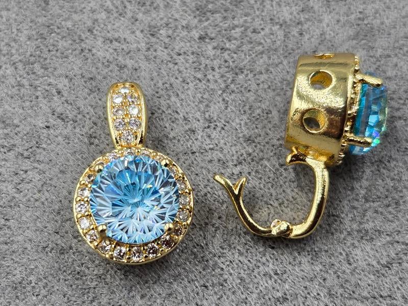 Підвіска-бейл 11*19 мм з блакитним стразом колір золото (гіпоалергений сплав)