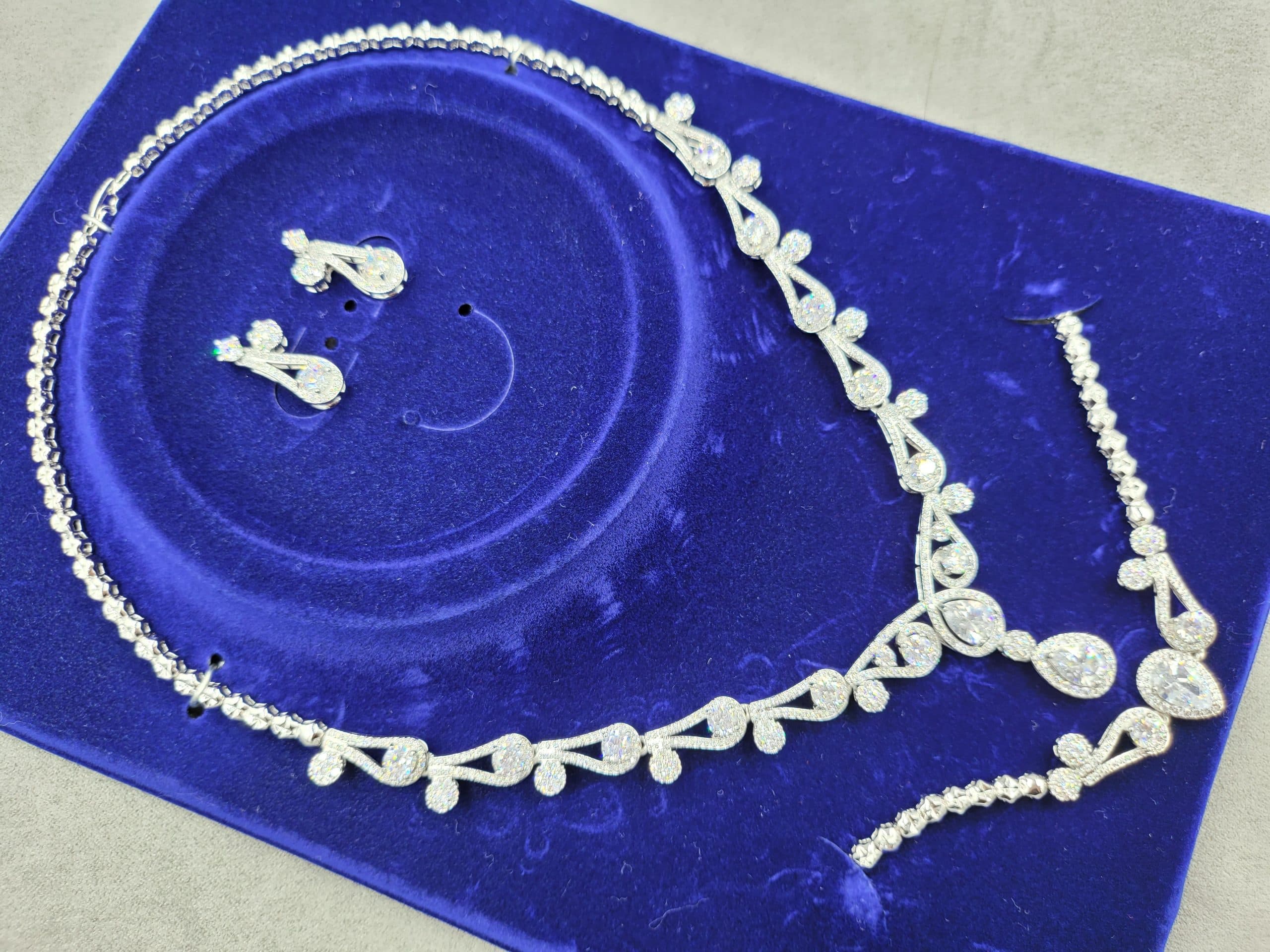 Комплект Xuping сережки 8*22 мм + кол'є 8 мм довж. 45 см + браслет 13 мм довж. 20 см родий