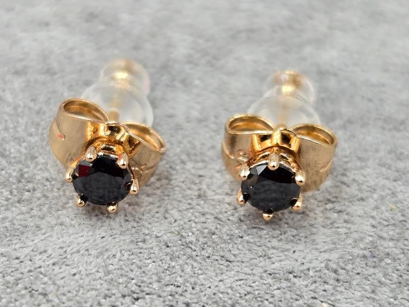 Гвоздики Xuping з чорним стразом 4 мм колір 18к