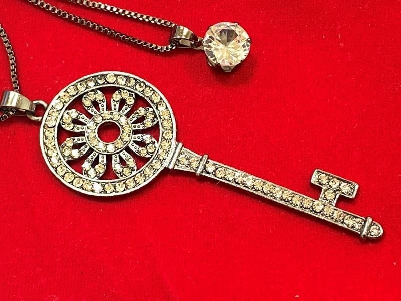 Кулон 2-ой 60 см+70 см цвет черный