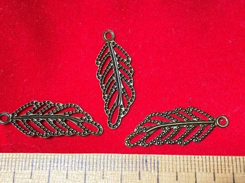 Листок 50 шт цвет бронза 32*12 мм